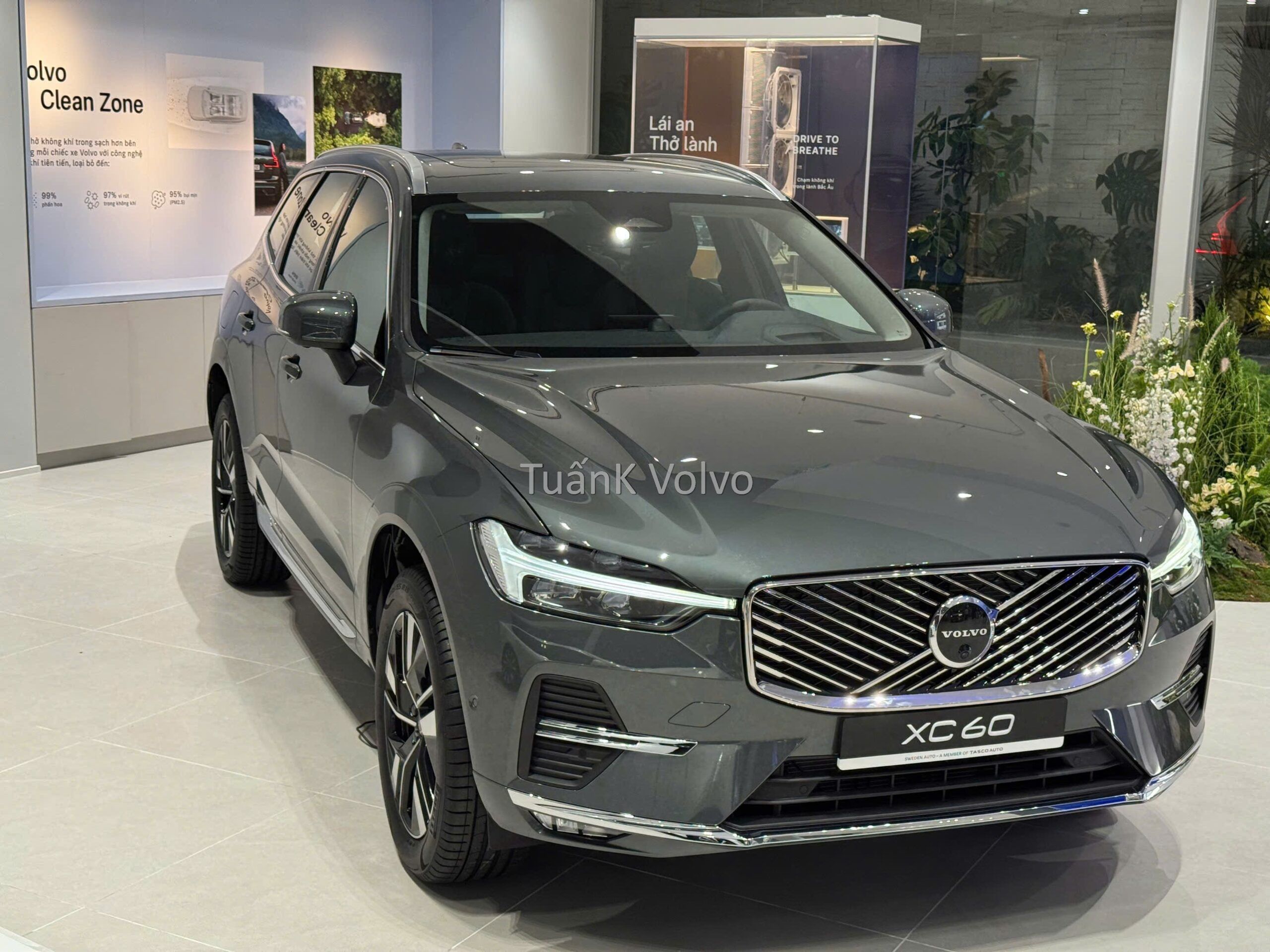 Giá xe Volvo XC60 B5 2026