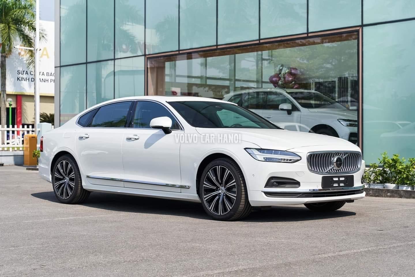 Volvo S90