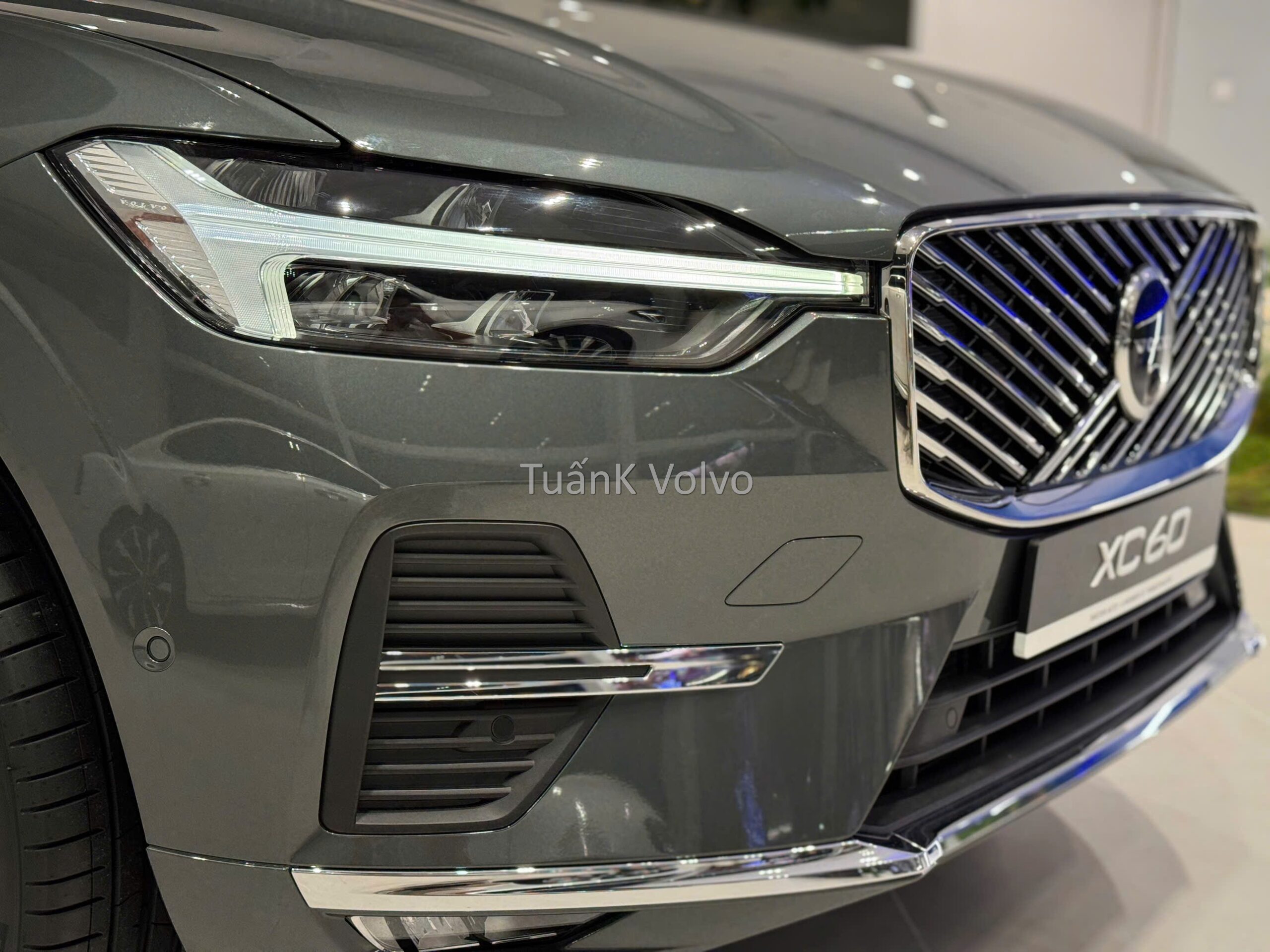 Giá xe Volvo XC60 B5