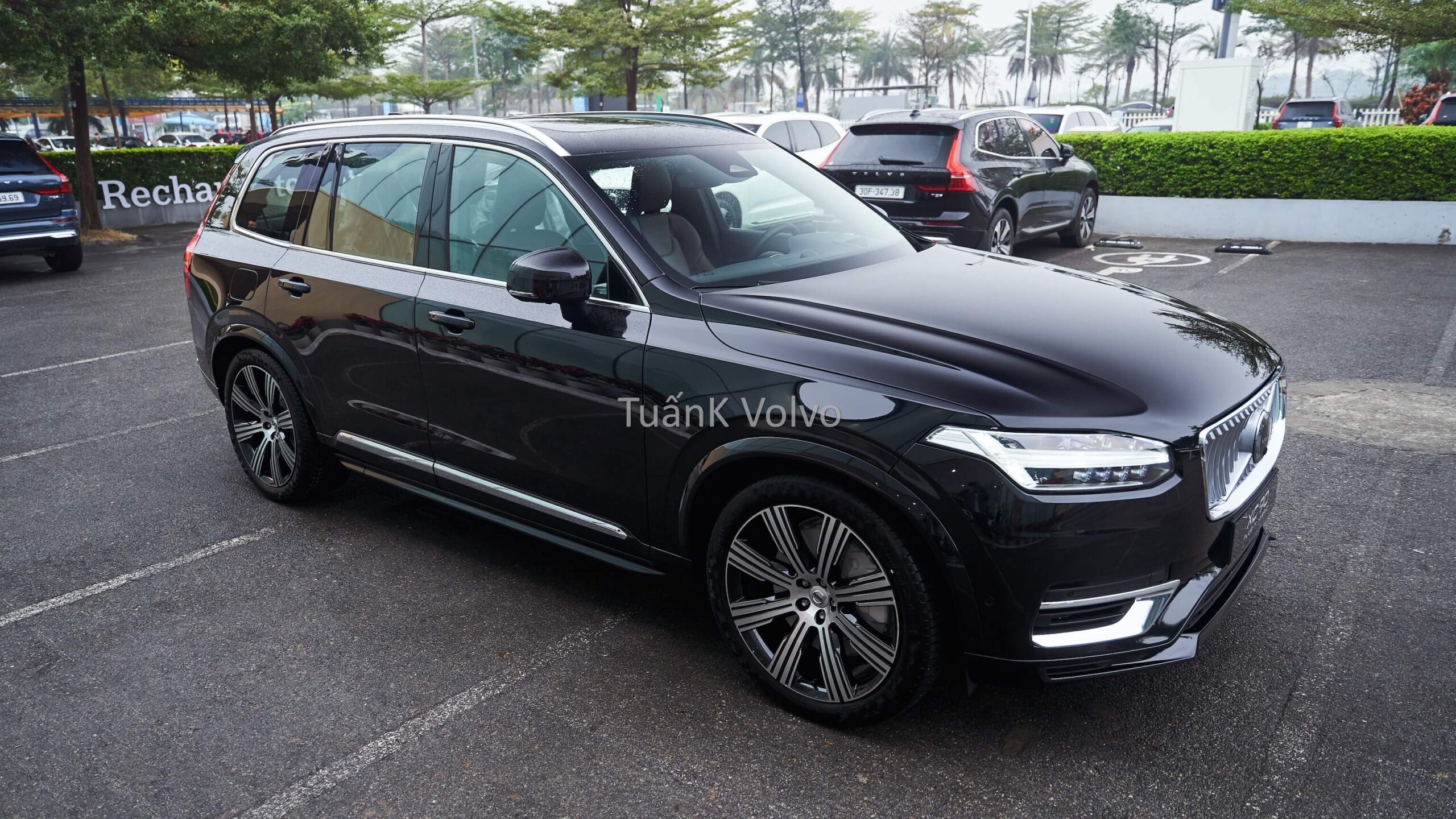 Liên hệ tư vấn mua Volvo trả góp chi tiết