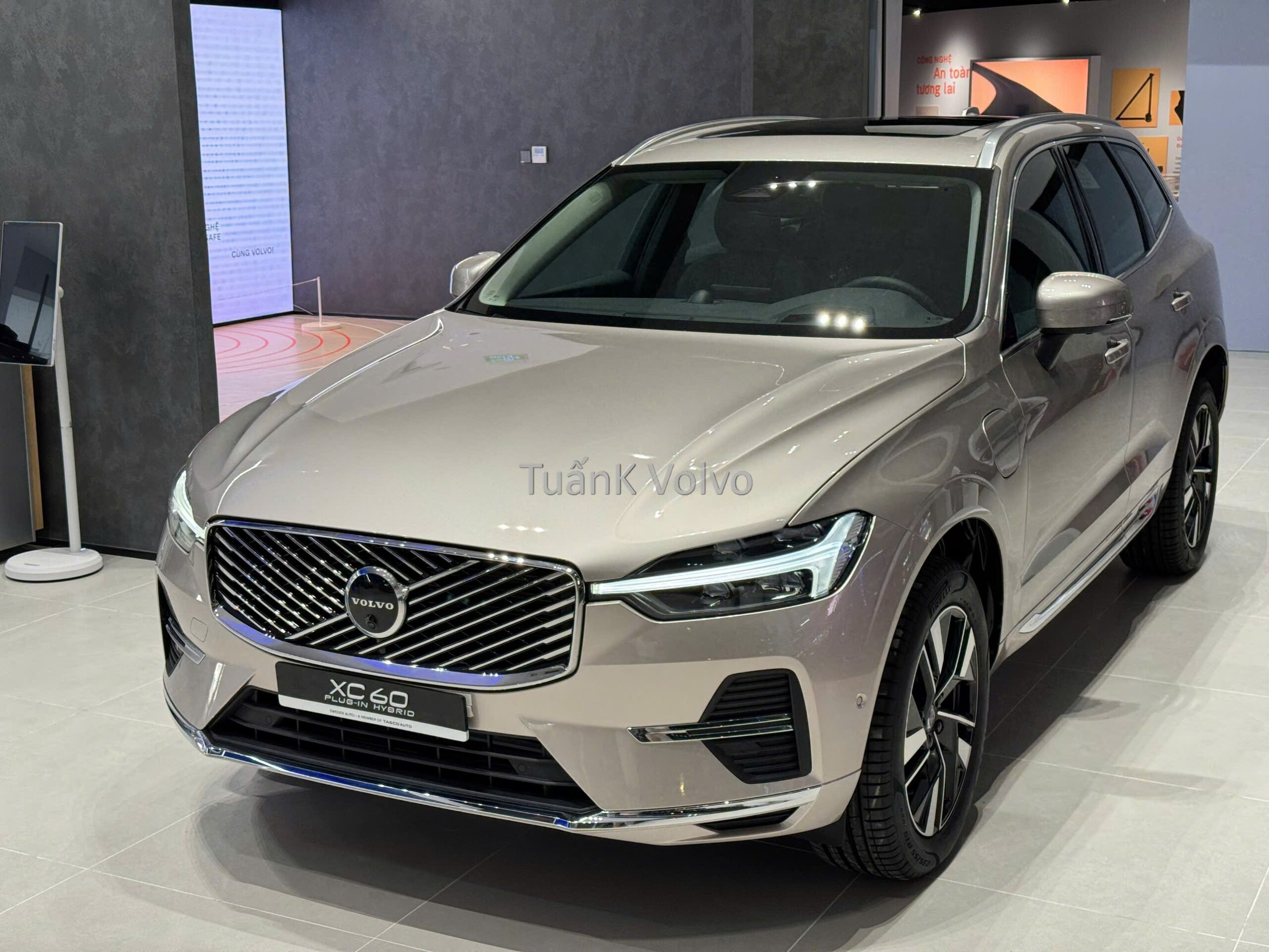 Giá lăn bánh Volvo XC60